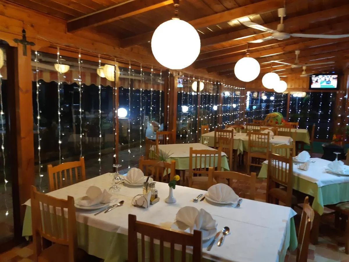 Hotel Ramosaco, Radhime, Vlore